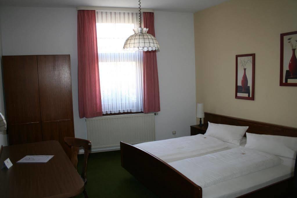 Landgasthof & Hotel Krone Eischleben Ichtershausen Bagian luar foto