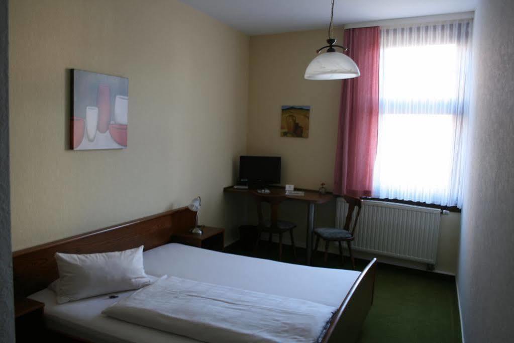 Landgasthof & Hotel Krone Eischleben Ichtershausen Bagian luar foto