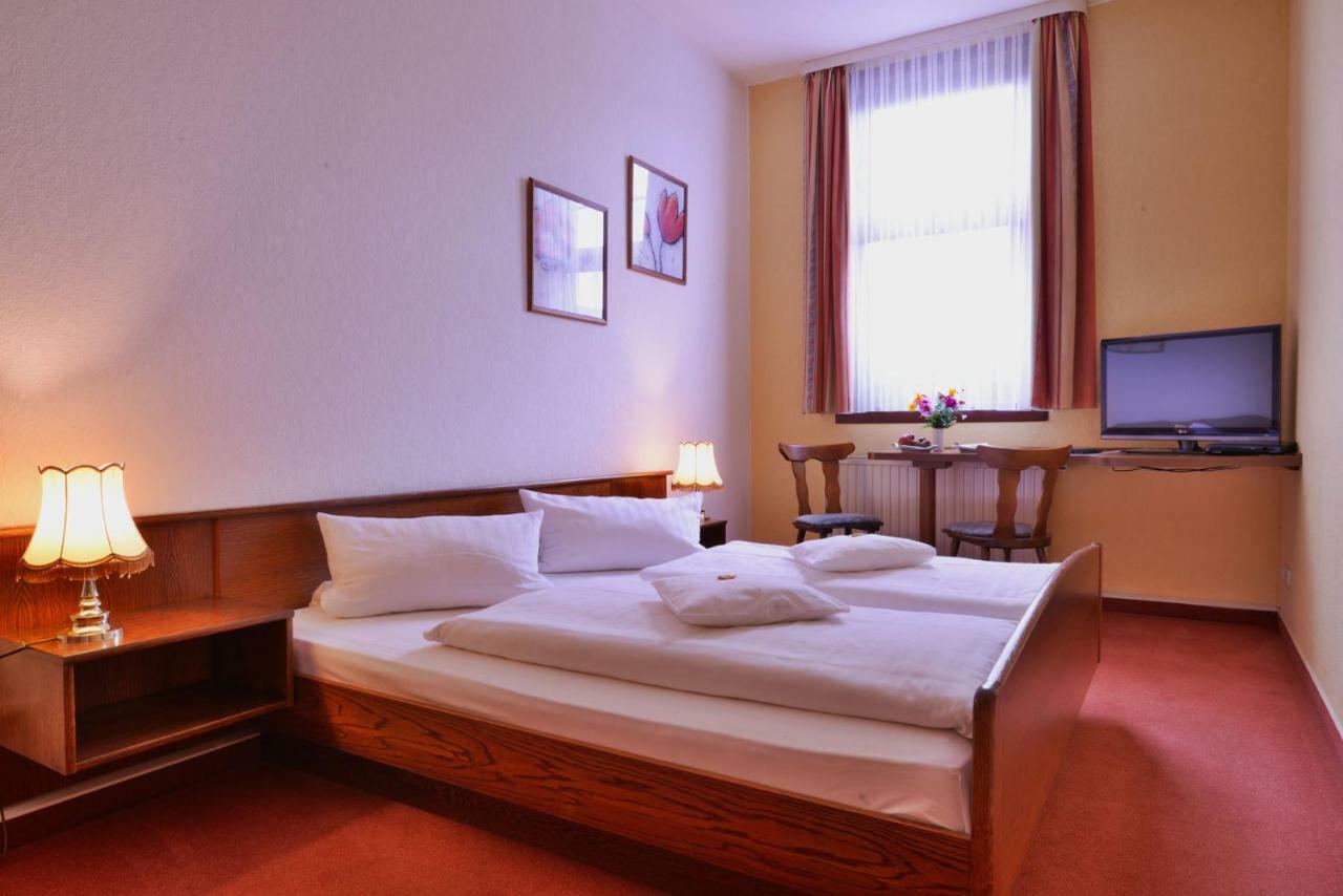 Landgasthof & Hotel Krone Eischleben Ichtershausen Bagian luar foto