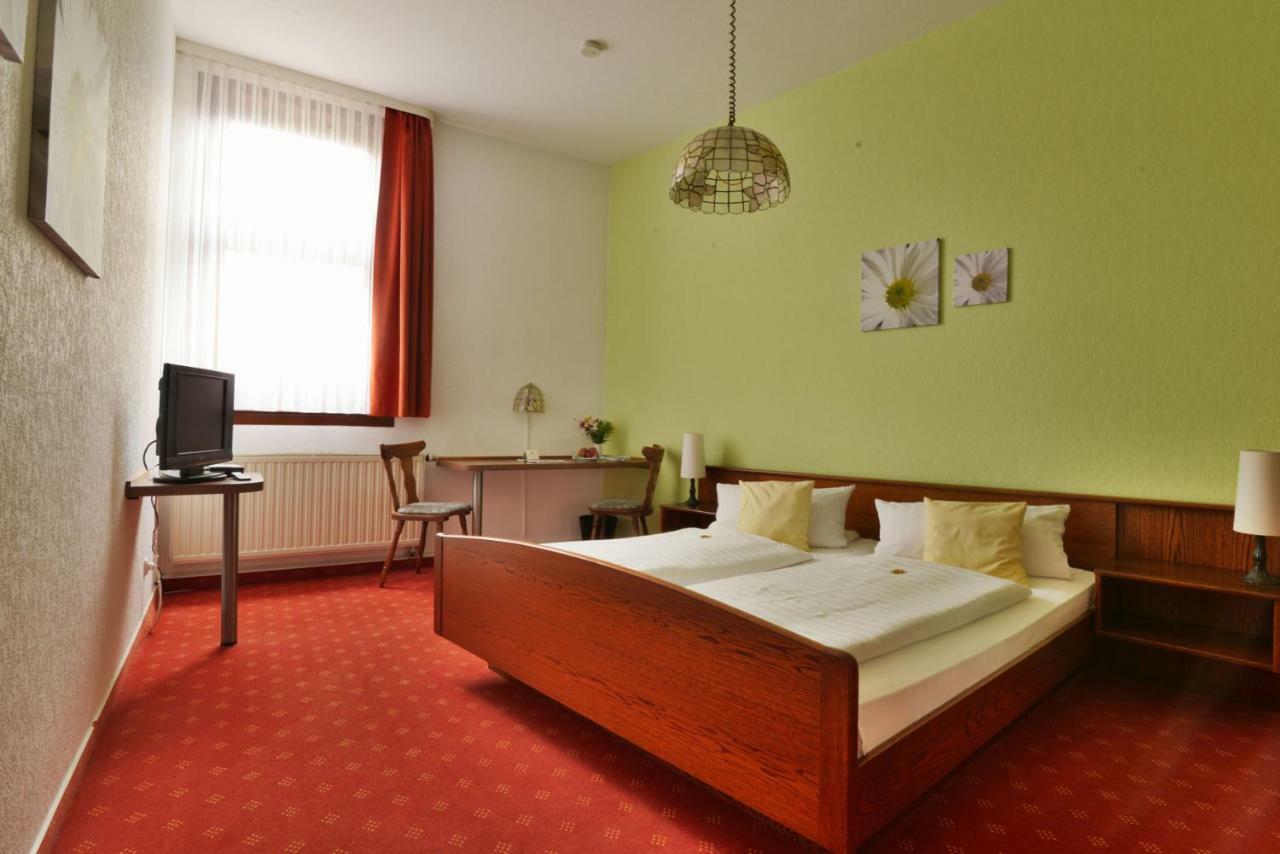 Landgasthof & Hotel Krone Eischleben Ichtershausen Bagian luar foto
